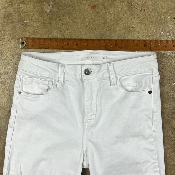 Hidden White Frayed Hem Women Jeans
Size: 28 - Picture 6 of 8